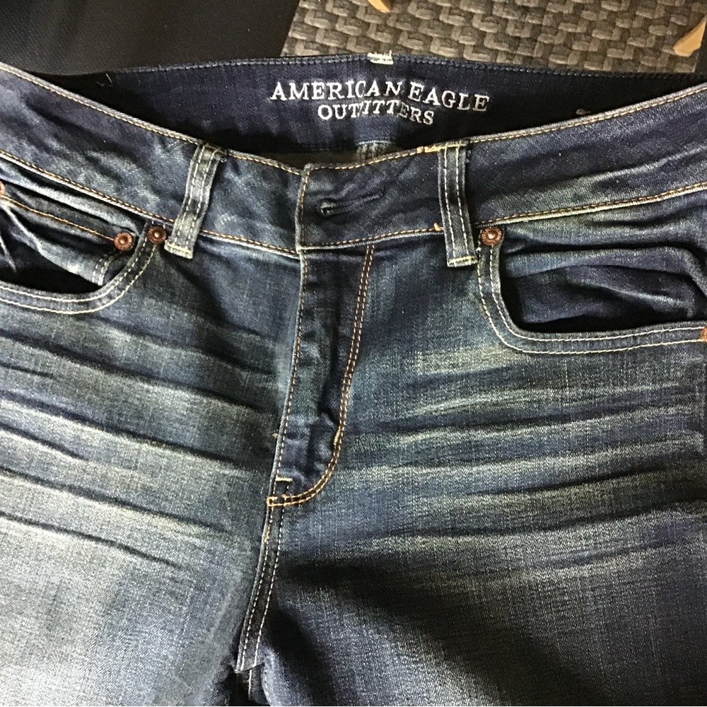 American Eagle distressed blue jean